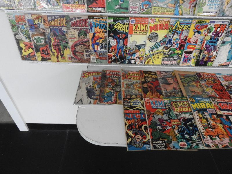 Huge Lot 140+ Silver/Bronze Comics W/ Flash, Daredevil, Superman, +More See desc