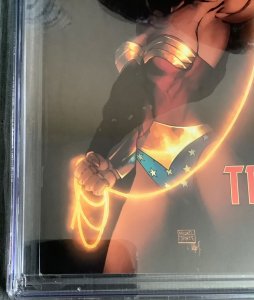 Identity Crisis #4 (2004, DC) - CGC 9.6