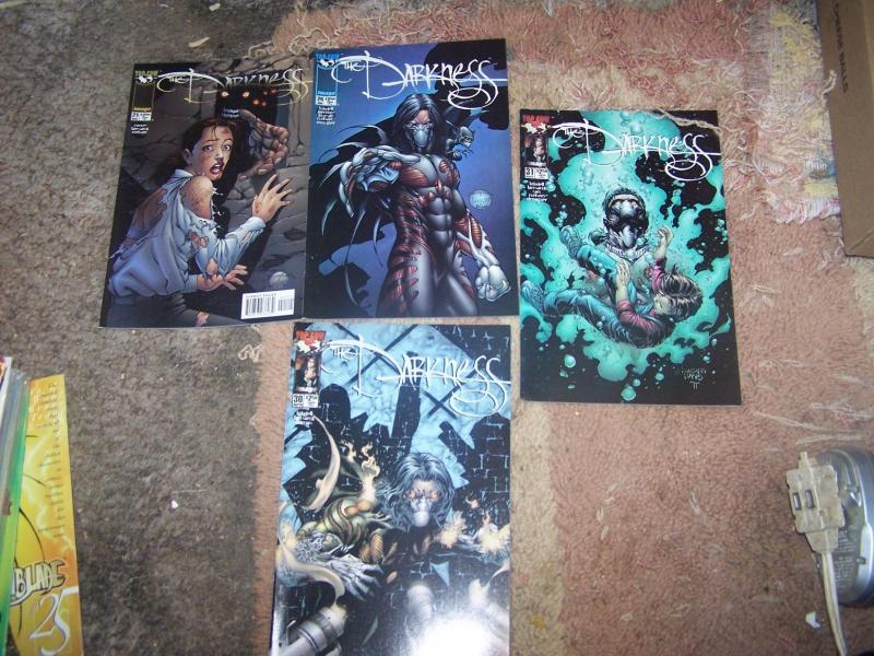 The Darkness lot of 15 comics  #5 7 9 10 11abcd+17 18 21 24  30 311997, Image