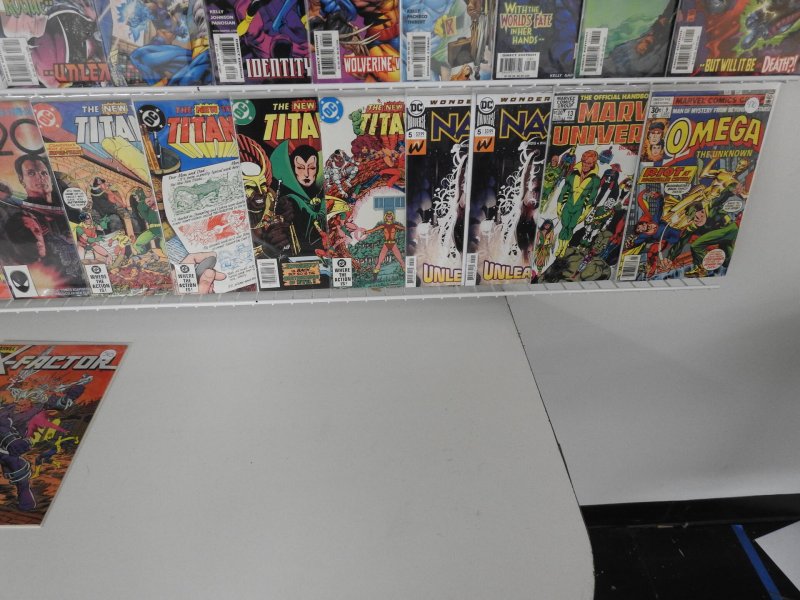 Huge Lot 120+ Comics W/ X-Men, X-Factor, Titans, +More Avg VF- Condition!