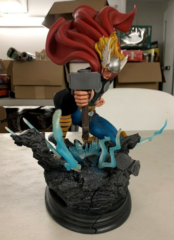 Marvel Mighty Thor Strike Down Version Painted Statue (Damaged See Description) 