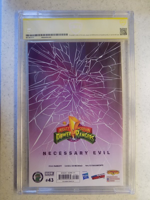 MIGHTY MORPHIN POWER RANGERS # 43 GALINDO VIRGIN EXCLUSIVE CBCS 9.8. SIGNED