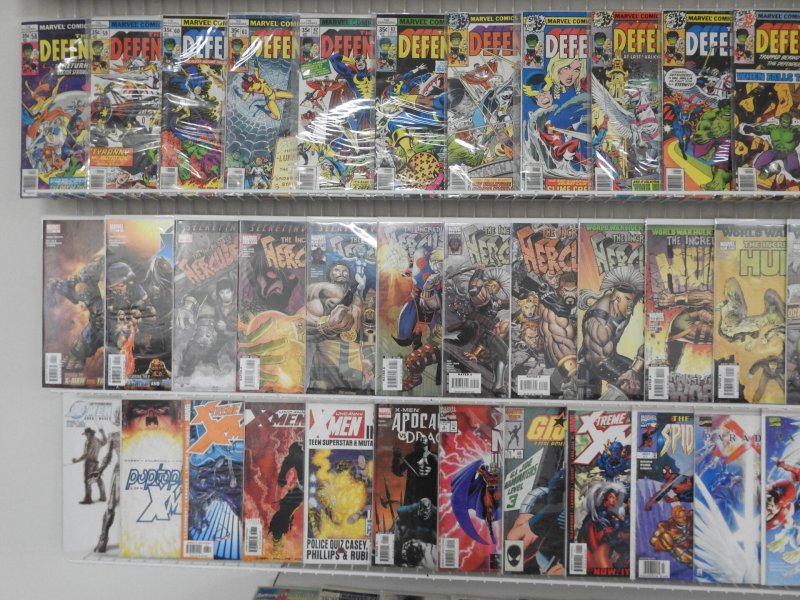 Huge Lot 140+ Comics W/Spider-Man,  Defenders,  X-Men+ Avg VF- Condition!!