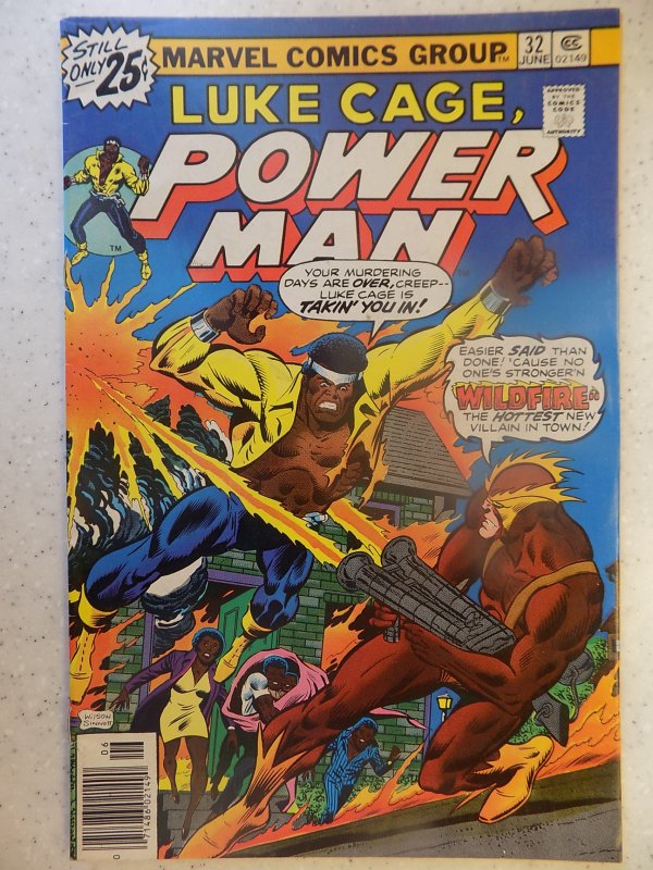 LUKE CAGE POWER MAN # 32 HOT SOLID BOOK