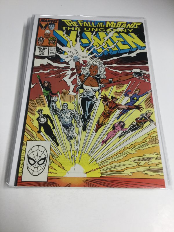 The Uncanny X-Men #227 (1988) Near Mint     (Nm08)