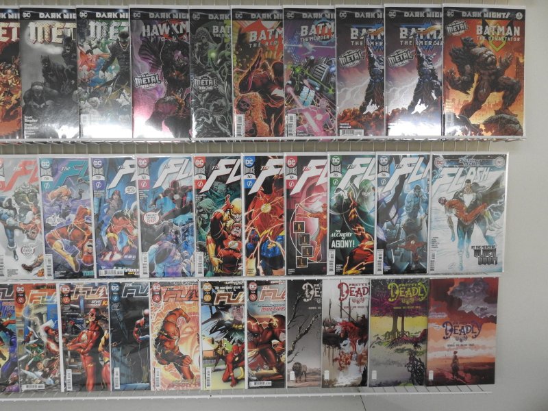 Huge Lot 160+ Comics W/ Dark Knights, Flash, Doomsday Clock+ Avg VF-NM Condition