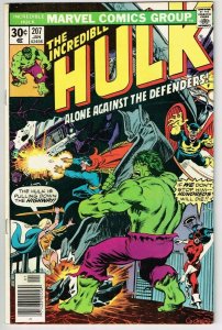 Incredible Hulk #207 (1962) - 5.5 FN- *Alone Against the Defenders*