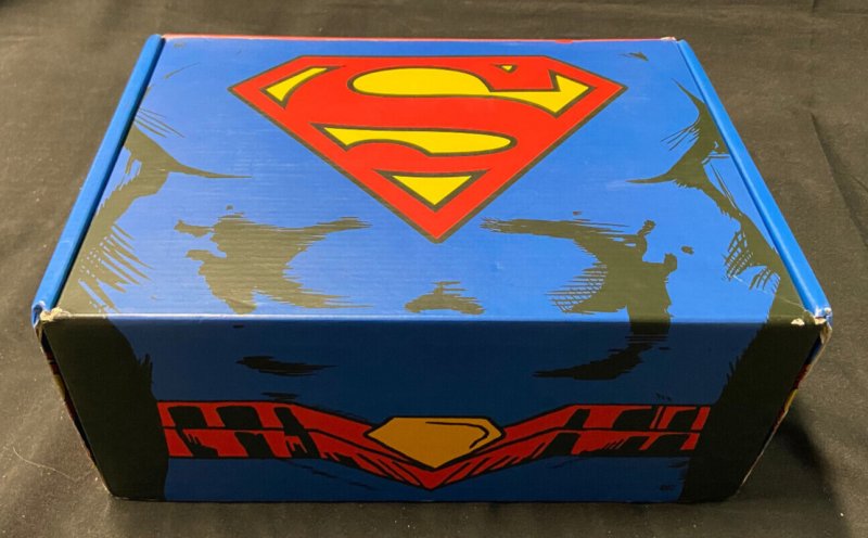WORLD'S FINEST COLLECTION SUPERMAN LOOT CRATE W/ BLANKET,  FIGURE + MORE