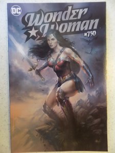 Wonder Woman # 750 lucio Parrilllo trade limited