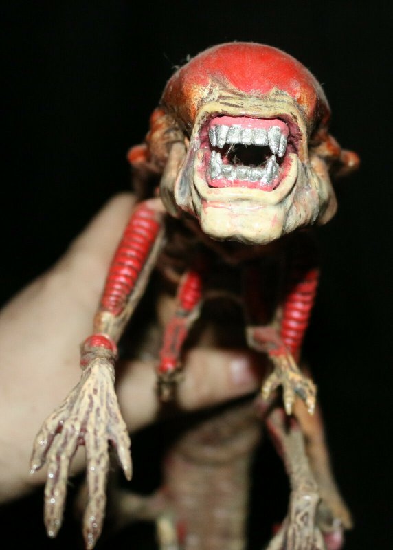 alien chestburster figure