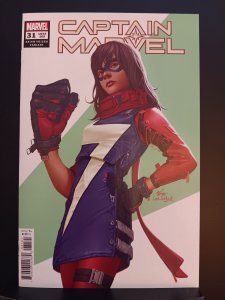 Captain Marvel #31 Lee Cover (2021) VF+ VARIANT