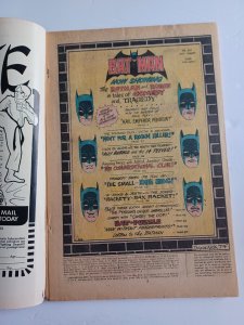 Batman #257 - Joker - Penguin - Robin - 1974 - VG/FN