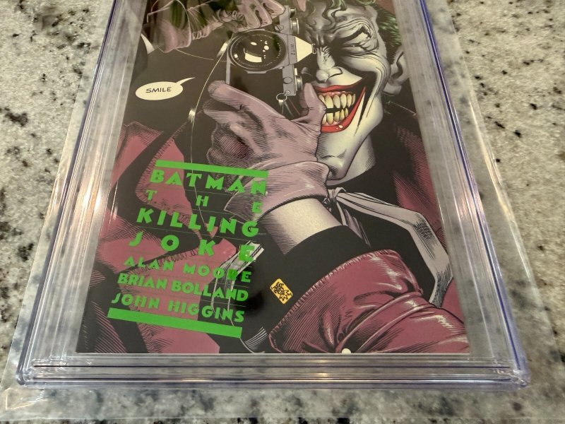 Batman The Killing Joke # 1 CGC Graded 9.8 DC Comic Book Joker Alan Moore JH24