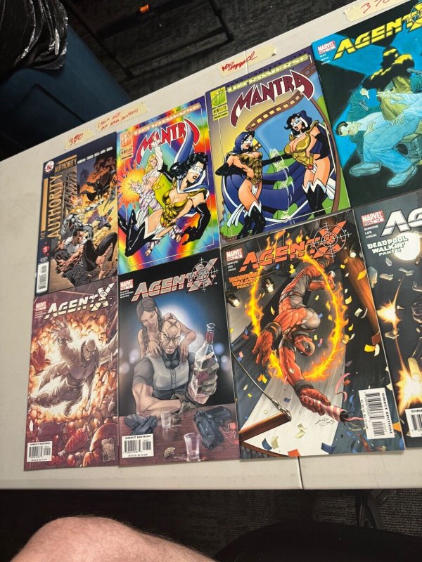 Lot of 10 Comic Lot (see pictures) 370-17