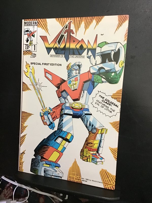 Voltron  #1 High-grade  First issue key! NM- Cvill CERT! Wow!