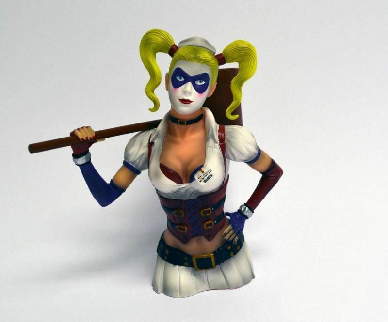 Arkham Asylum Harley Quinn PX Bust Bank / Piggy Bank (DC/Monogram) - New!