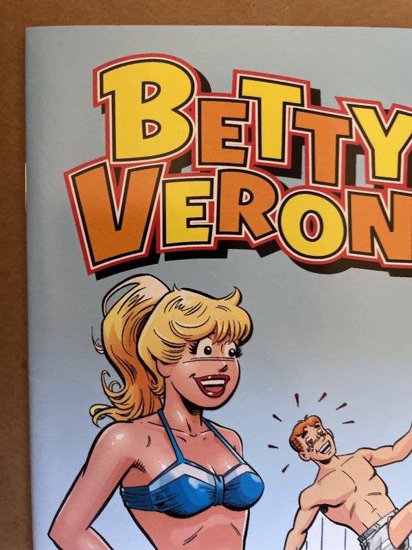 Betty And Veronica #276 NM Archie Comics HTF Bikini Variant 2015