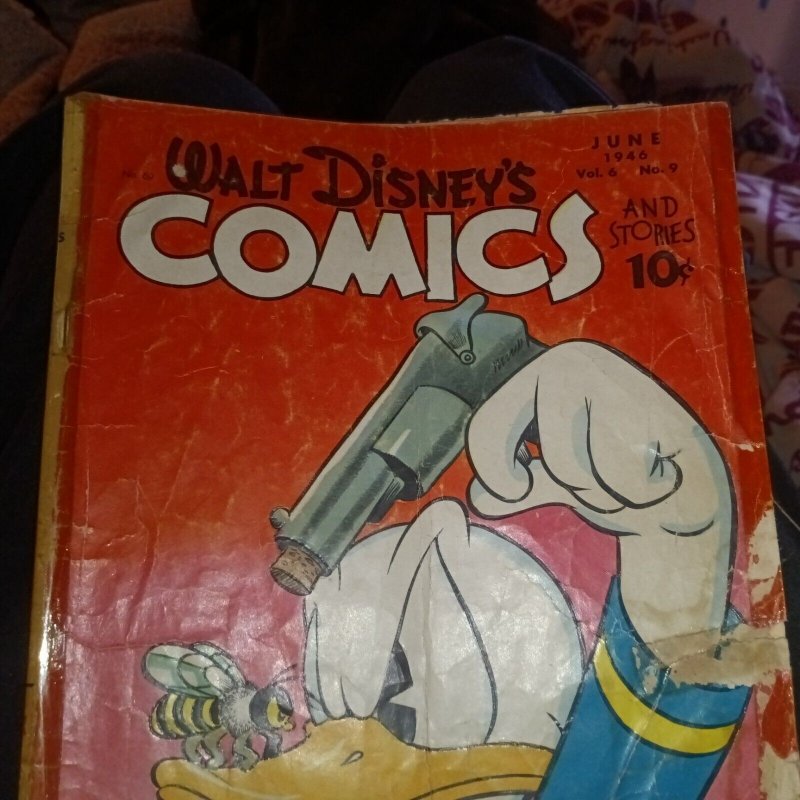 Walt Disney's Comics & Stories #69 Golden Age 1946 Pre-code Violence Gun Cover