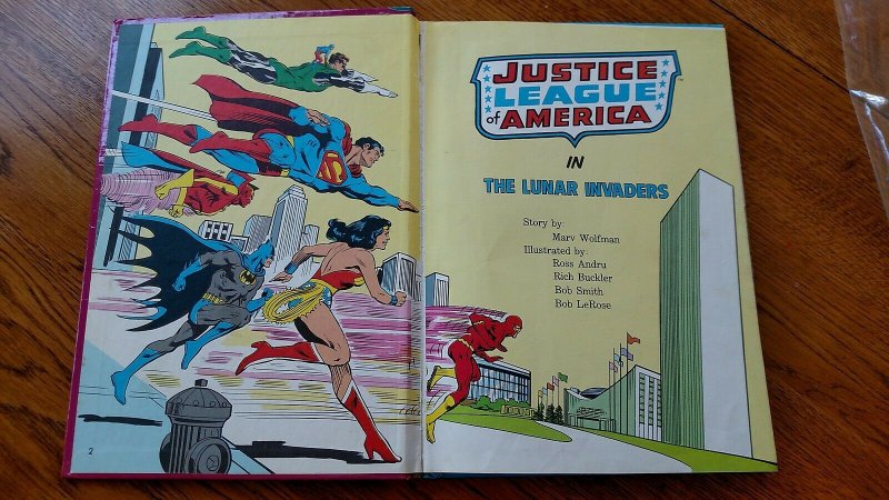 1982 DC Comics Justice League of America The Lunar Invaders Book