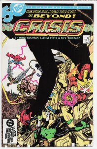 Crisis on Infinite Earths #2 (1985) [Key Issue]