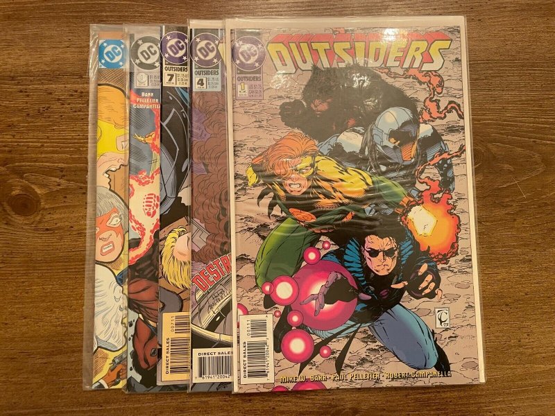 Lot Of 5 Outsiders DC Comic Books # 1 4 7 0 9 Batman Superman Flash Arrow J951