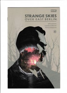 STRANGE SKIES OVER EAST BERLIN #04 (2020) EVAN CAGLE | COVER A