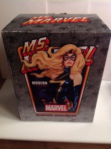 Marvel Bowen Designs Ms. Marvel mini-bust MIB #0489/1000 Captain Carol Danvers