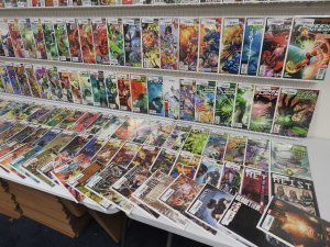 Huge Lot 160+ Comics W/ Green Lantern, Infinity Gauntlet, FF, +More! Avg VF+ !