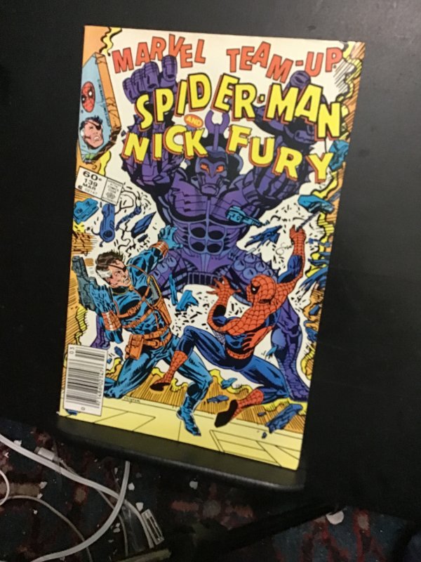 Marvel Team-Up #139 (1984) high-grade nick fury shield and Spider-Man! VF/NM Wow