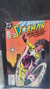 Starman #1 (1988) Starman [Key Issue]
