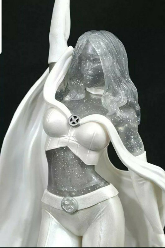 Marvel Gallery Comics Emma Frost PVC Statue Diamond Select X-Men Dark Phoenix