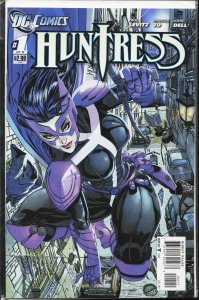 Huntress #1 (2011) Huntress