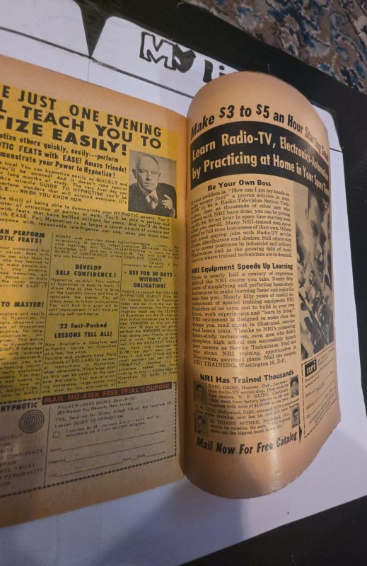 Fantastic Four #37 (1965) Behold! A distant star mod foxxing/ tanning