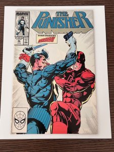 The Punisher #10 (1988). NM-. Punisher battles Daredevil! Classic cover!