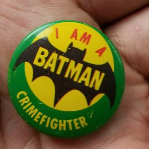 1966 Vtg Creative House I am A Batman Crimefighter Pinback Button Pin DC Comics