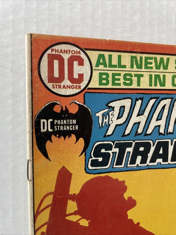 Phantom Stranger #21 (B)