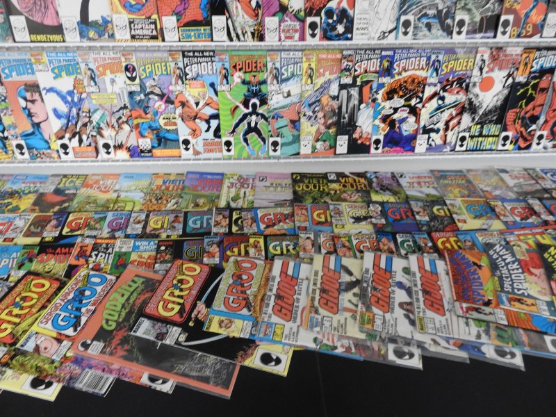 Huge Lot 200+ Comics W/ Spec. Spider-Man, Amazing Spider-Man, +More Avg FN+ Cond