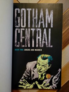 Gotham Central: TPB Book 2 (DC Comics 2009) Jokers & Madmen Deluxe Edition VF+