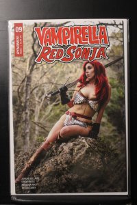 Vampirella/Red Sonja #9 (2019) Cosplay Cover