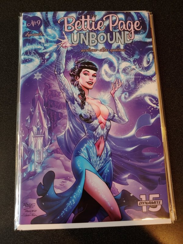 ​BETTY PAGE UNBOUND #9 NM