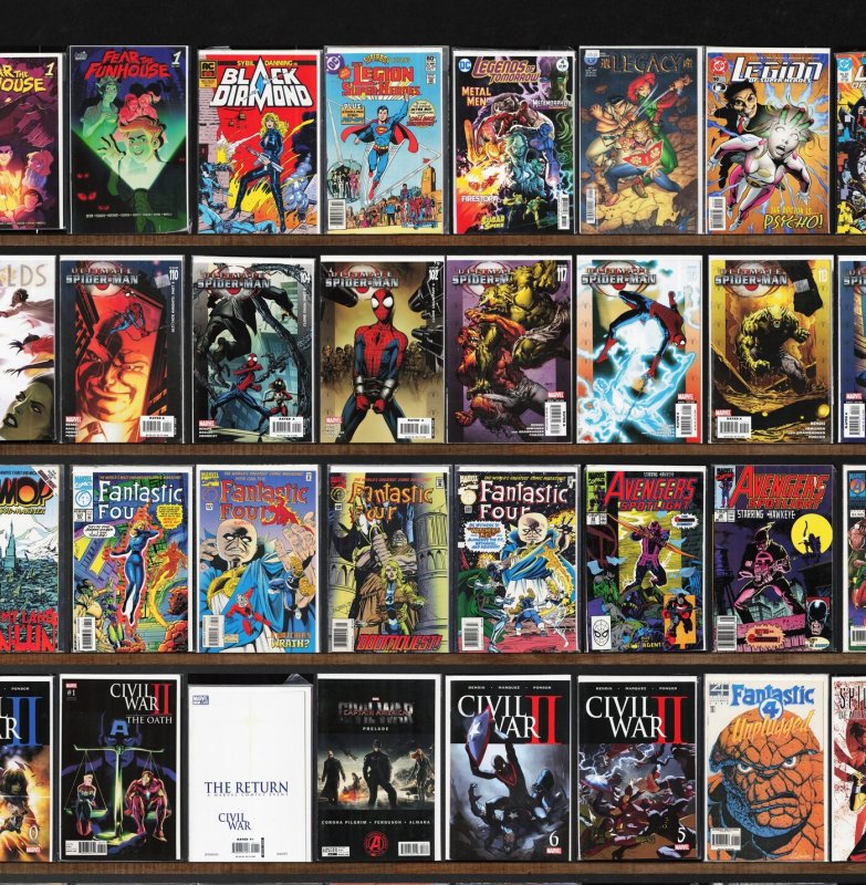Huge Lot 140+ Comics with Ultimate Spider-Man, X-Men, The Avengers & More!