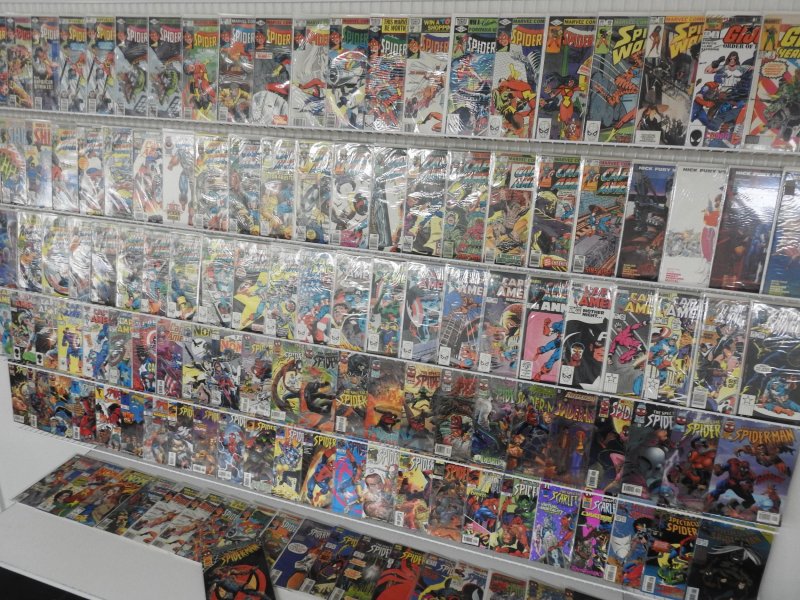 Huge Lot 130+ Comics W/ Captain America, Spiderwoman, Spider-Man+ Avg VF- Cond!!