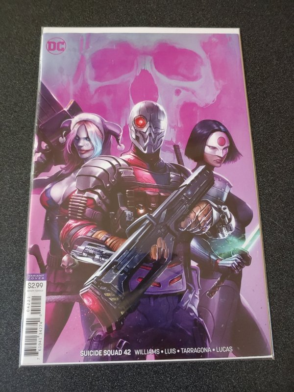 SUICIDE SQUAD #42 VIRGIN VARIANT