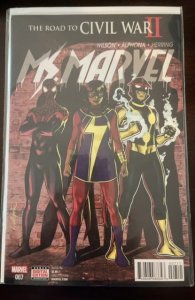 Group Lot of 25 Comics (See Details) Ms. Marvel, Catwoman, Batman