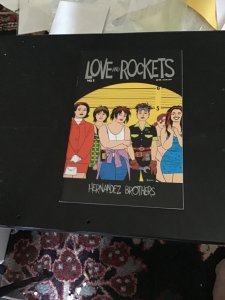 Love and Rockets #1 (2001) 1st issue! Hernandez Brothers Super high-grade NM Wow