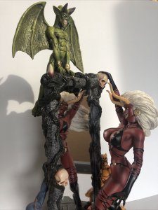 Lady Demon(2000) In Her Mirror Resin Statue| Eternal Toys|Chaos Comics| Not Used 699788201053