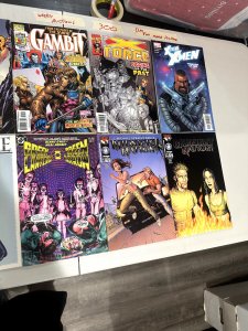 Lot of 10 Comic Lot (see pictures) 300-14