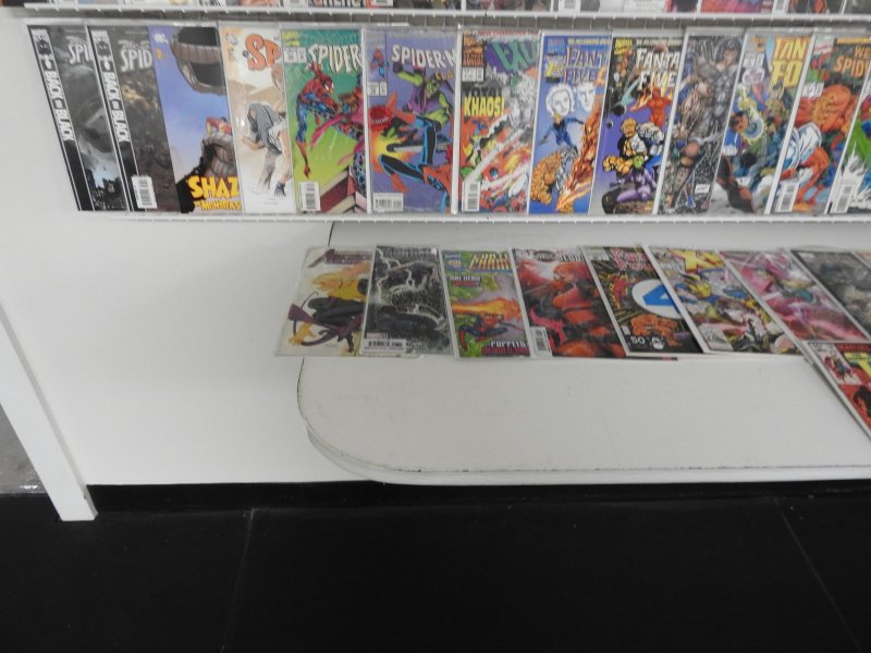 Huge Lot of 140+ Comics W/ Fantastic Four, Spider-Man, Hawkeye Avg. VF Condition