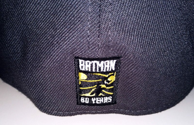 DC Comics Batman Rebirth Symbol PX 3930 FlexFit Cap Hat M/L - New!