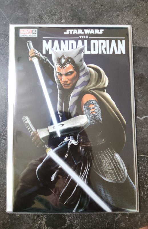 Star Wars: The Mandalorian  #5 Grassetti Cover with COA